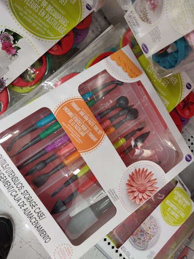 Craft Store «Michaels», reviews and photos, 130 Lincoln Square, Arlington, TX 76011, USA