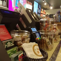 Plats et boissons du Restaurant servant le petit-déjeuner Starbucks à Versailles - n°6