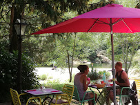 Atmosphère du Restaurant guinguette de berguerolles à Saint-Ambroix - n°18