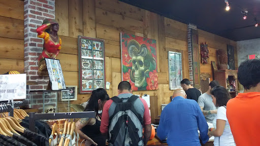 Tattoo Shop «Love Hate Tattoo Studio», reviews and photos, 1360 Washington Ave, Miami Beach, FL 33139, USA