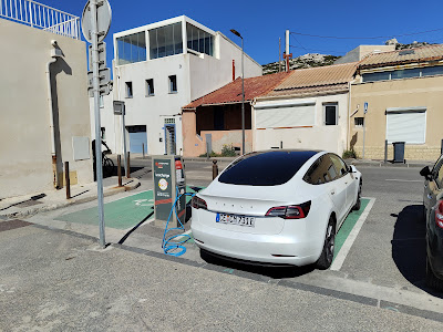 larecharge Charging Station à Marseille