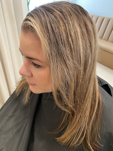 Beauty Salon «Blondie Salon», reviews and photos, 134 N Woodland Blvd, DeLand, FL 32720, USA