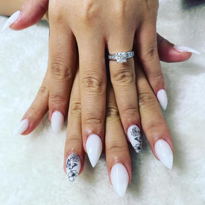 Diva Lashes & Nails 01776