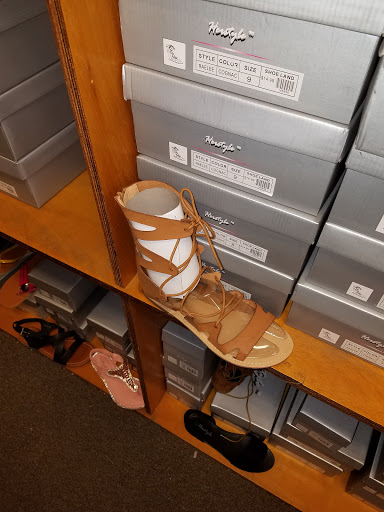 Shoe Store «Shoe Land», reviews and photos, 6333 W Colonial Dr, Orlando, FL 32818, USA