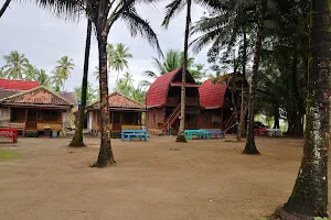 Pantai Camara Homestay image