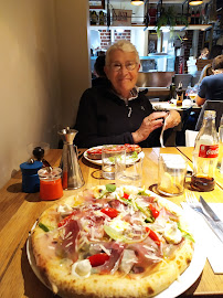 Plats et boissons du Restaurant italien Sapori Pizzeria à Levallois-Perret - n°11