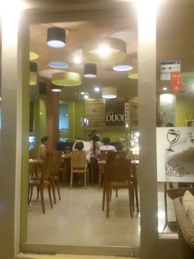 Photos of Caf&eacute; Dijon Bali