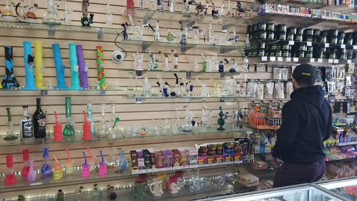 Tobacco Shop «Vape A Hookah Vape & Smoke Shop», reviews and photos, 1118 N Recker Rd #111, Mesa, AZ 85205, USA