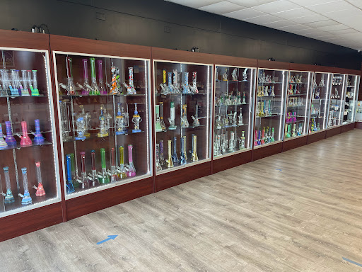 Vaporizer Store «Vape City Smoke Shop», reviews and photos, 42 Boston Post Rd E, Marlborough, MA 01752, USA