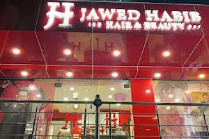 Jawed Habib Hair & Beauty Salon - Best Unisex Salon | Best Bridal Makeup at Raibareli Road | Groom Makeup at Uthertia || image