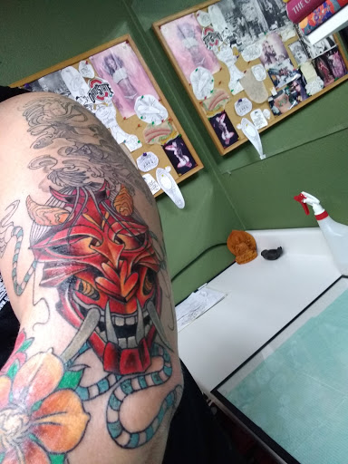 Tattoo Shop «Art In Motion Inc Tattooing», reviews and photos, 415 S Broadway St, Medina, OH 44256, USA