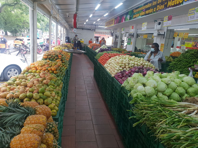 Reseñas de Frutas y verduras la 44 granero y carnicería - Cali - Supermercado