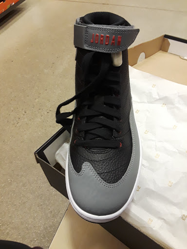 Sporting Goods Store «Nike Factory Store», reviews and photos, 20 Killingworth Tpke #155, Clinton, CT 06413, USA