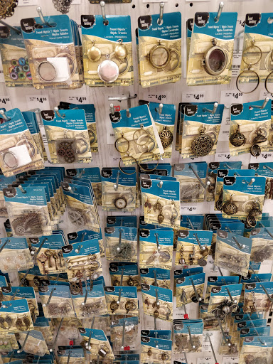 Shopping Mall «Pinole Vista Shopping Center», reviews and photos, 1440 Fitzgerald Dr, Pinole, CA 94564, USA