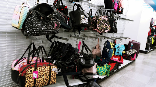 Clothing Store «Ross Dress for Less», reviews and photos, 19330 Plummer St, Northridge, CA 91324, USA