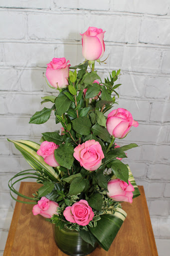 Florist «OK Floral of Forest Grove», reviews and photos, 2015 Pacific Ave, Forest Grove, OR 97116, USA