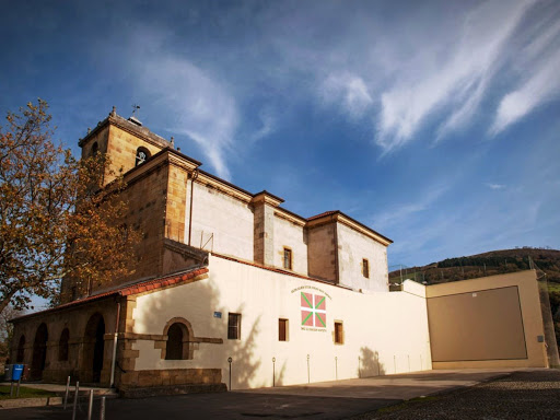 Udal Pilotalekua, Gimnasio en Aizarnazabal,Gipuzkoa