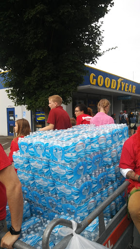 Auto Repair Shop «Good Neighbor Tire & Auto Service», reviews and photos, 207 S 3rd St, Renton, WA 98057, USA