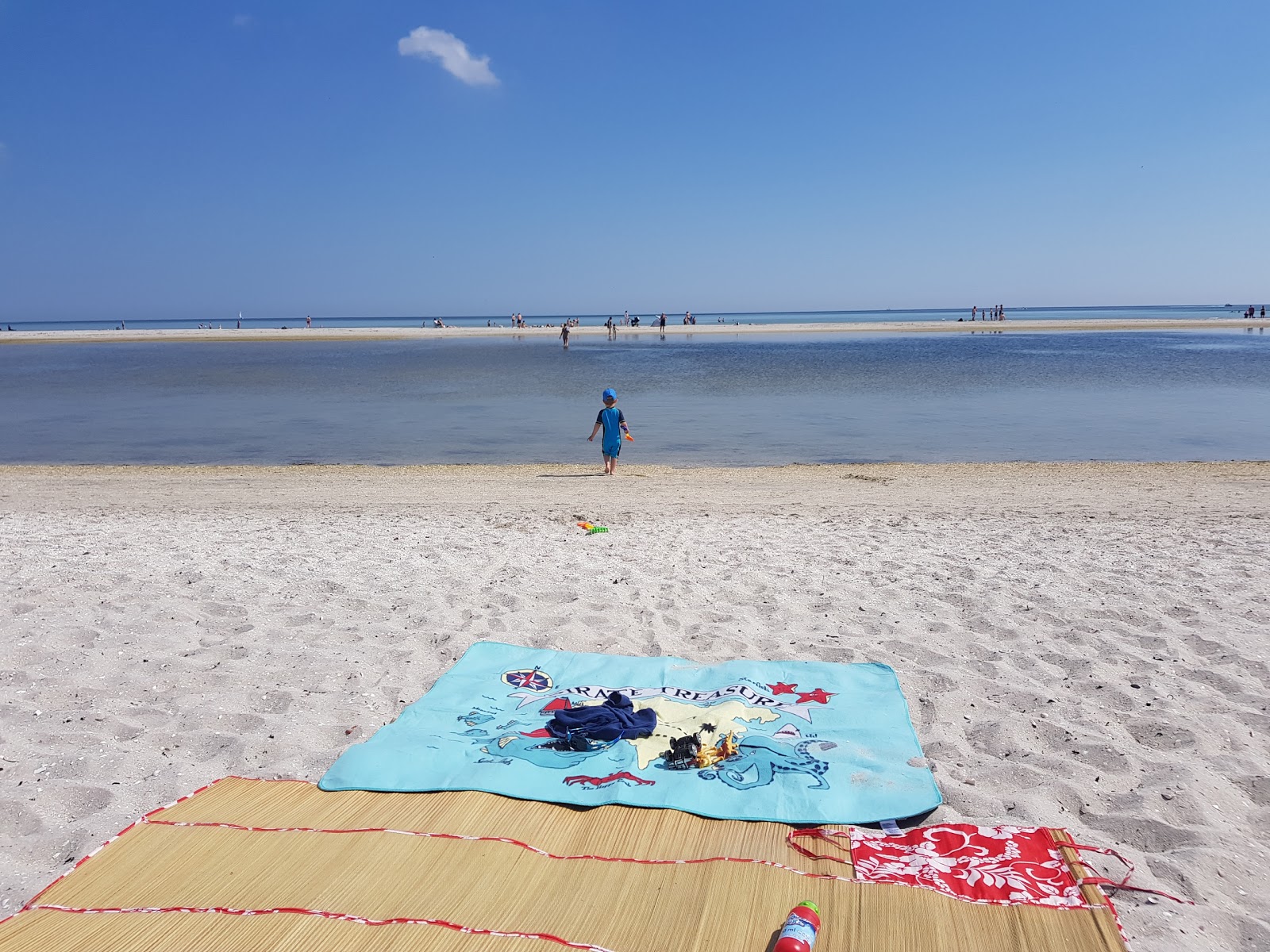 Foto von Oster Hurup Beach mit türkisfarbenes wasser Oberfläche