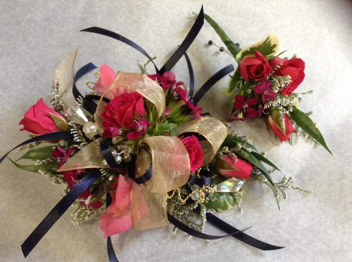 Consignment Shop «Old Bank Flowers Art and Marketplace», reviews and photos, 66 Main St, East Hampton, CT 06424, USA