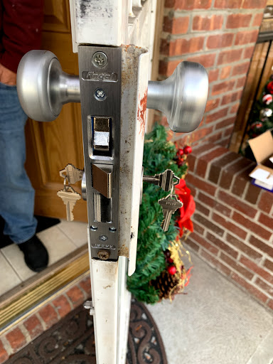 Locksmith «Locksmith Queens.mobi», reviews and photos, 23-25 35th St, Astoria, NY 11105, USA