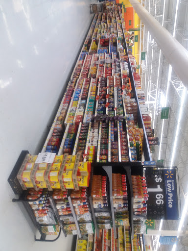 Department Store «Walmart Supercenter», reviews and photos, 9300 NW 77th Ave, Hialeah Gardens, FL 33016, USA