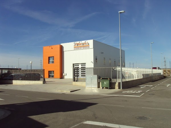Imagen de Hispania Rent a Car Huesca (5 de 18)
