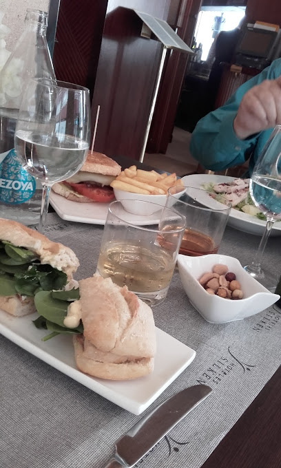 Información y opiniones sobre Restaurante Grill Los Fueros de Zaragoza