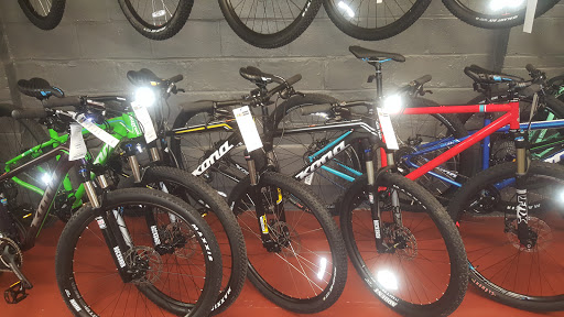 Bicycle Store «JRA Cycles», reviews and photos, 229 Salem St, Medford, MA 02155, USA