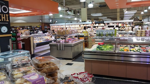 Grocery Store «Whole Foods Market», reviews and photos, 7511 Leesburg Pike, Falls Church, VA 22043, USA