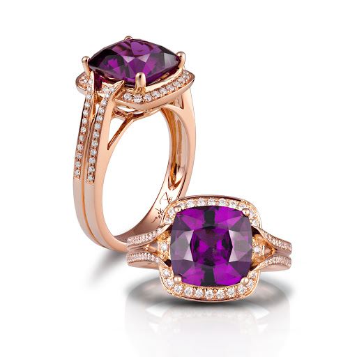 Jewelry Store «T-Bird Jewels Jewelry Store», reviews and photos, 1990 Village Center Cir, Las Vegas, NV 89134, USA