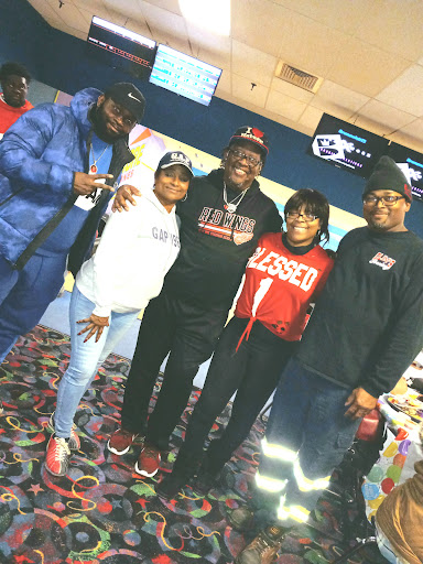 Bowling Alley «Shore Lanes», reviews and photos, 31100 Harper Ave, St Clair Shores, MI 48082, USA