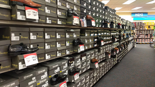 Shoe Store «Shoe Carnival», reviews and photos, 152 S Gary Ave, Bloomingdale, IL 60108, USA