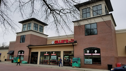 Shopping Mall «Cary Village Square Shopping Center», reviews and photos, 657 Cary Towne Blvd, Cary, NC 27511, USA