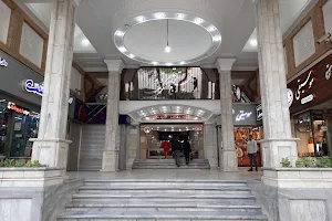 Ali Qapu Shopping Center image