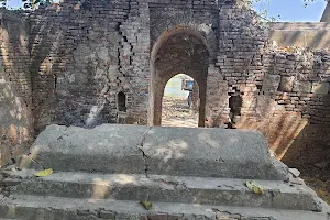Pirpal Darga/Tomb of Ikhtiyar Uddin Muhammad Bin Bakhtiyar Khalji image