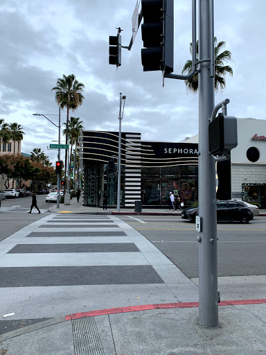 Cosmetics Store «SEPHORA», reviews and photos, 270 N Beverly Dr, Beverly Hills, CA 90210, USA