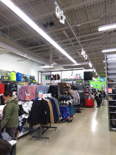 Clothing Store «Old Navy», reviews and photos, 680 Chicago Ridge Mall, Chicago Ridge, IL 60415, USA