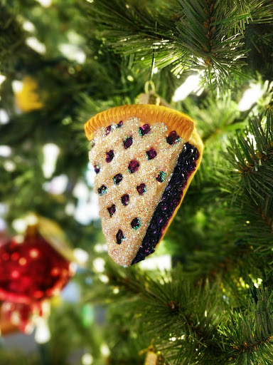 Gift Shop «First Capitol Trading Collectibles and Gifts», reviews and photos, 207 S Main St, St Charles, MO 63301, USA