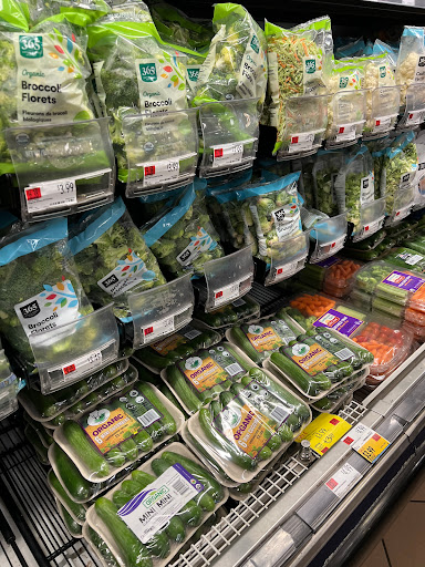 Grocery Store «Whole Foods Market», reviews and photos, 40 Railroad St, Andover, MA 01810, USA