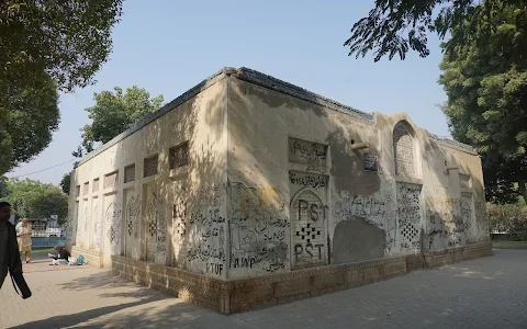 Tajjar Building larkana image