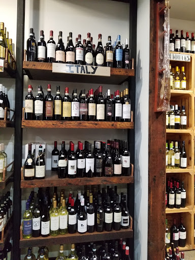 Liquor Store «B&S WINE AND SPIRITS», reviews and photos, 152 Wyckoff Ave, Brooklyn, NY 11237, USA