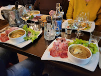 Charcuterie du Restaurant Le Vieux Chalet à Isola - n°1