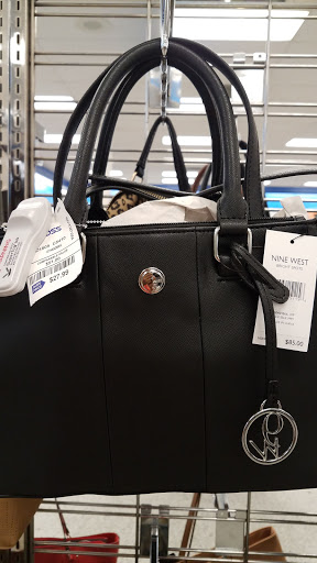 Shopping Mall «Southroads Shopping Center», reviews and photos, 5211 E 41st St, Tulsa, OK 74135, USA