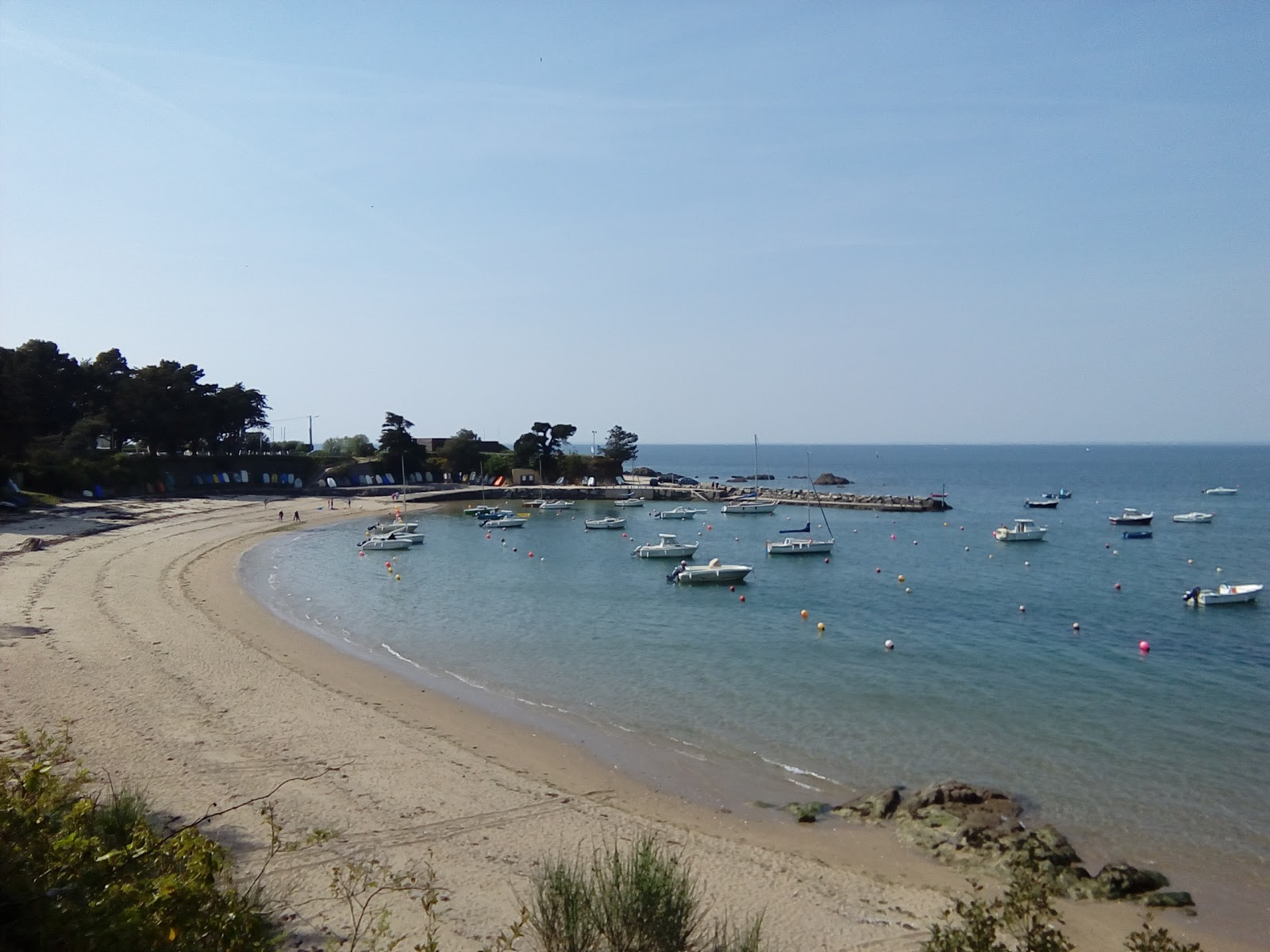 Foto di Plage du Toul'Ru con una superficie del sabbia beige