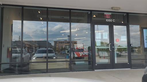 Cell Phone Store «Verizon», reviews and photos, 1048 S Kirkwood Rd, Kirkwood, MO 63122, USA