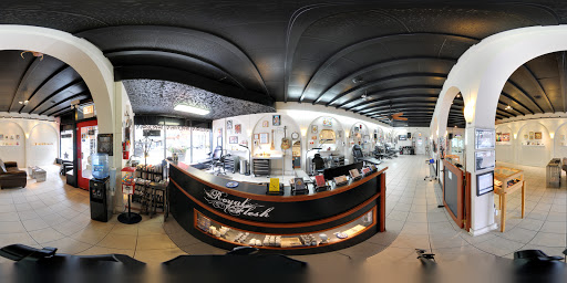 Tattoo Shop «Royal Flesh Tattoo and Piercing», reviews and photos, 4005 N Broadway St, Chicago, IL 60613, USA