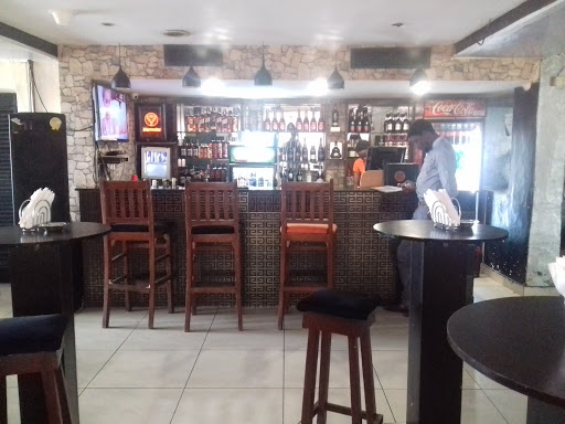 Silver Cafe, 1-11 Commercial Ave, Sabo yaba 100001, Lagos, Nigeria, Bar, state Lagos
