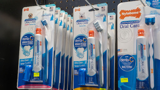 Pet Supply Store «Wags To Wiskers Pet Supplies», reviews and photos, 2423 W Stadium Blvd, Ann Arbor, MI 48103, USA