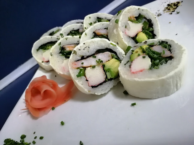 Gojira Sushi & Sandwich 710